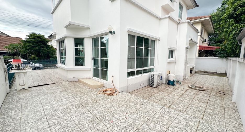 For rent 3 bedrooms house in Mueang Chiang Mai, Chiang Mai