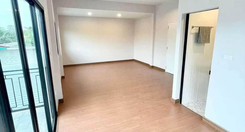For rent 3 bedrooms house in San Sai, Chiang Mai
