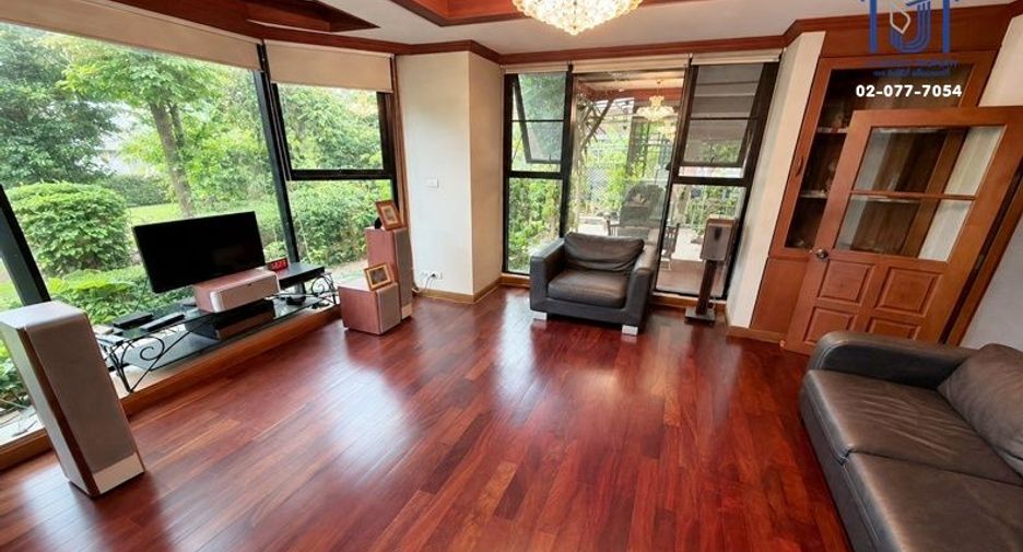 Haus zum Kauf mit 5 Zimmer in Bueng Kum, Bangkok