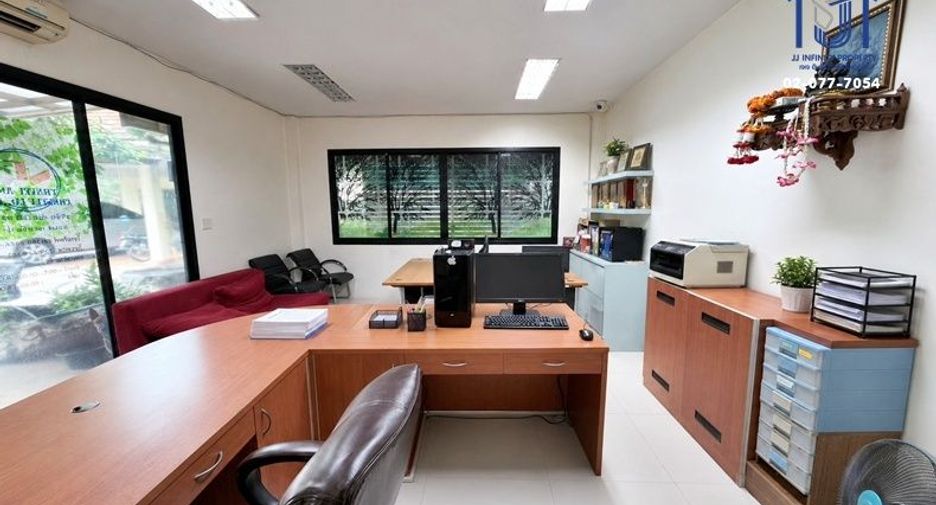 Haus zum Kauf mit 5 Zimmer in Bueng Kum, Bangkok