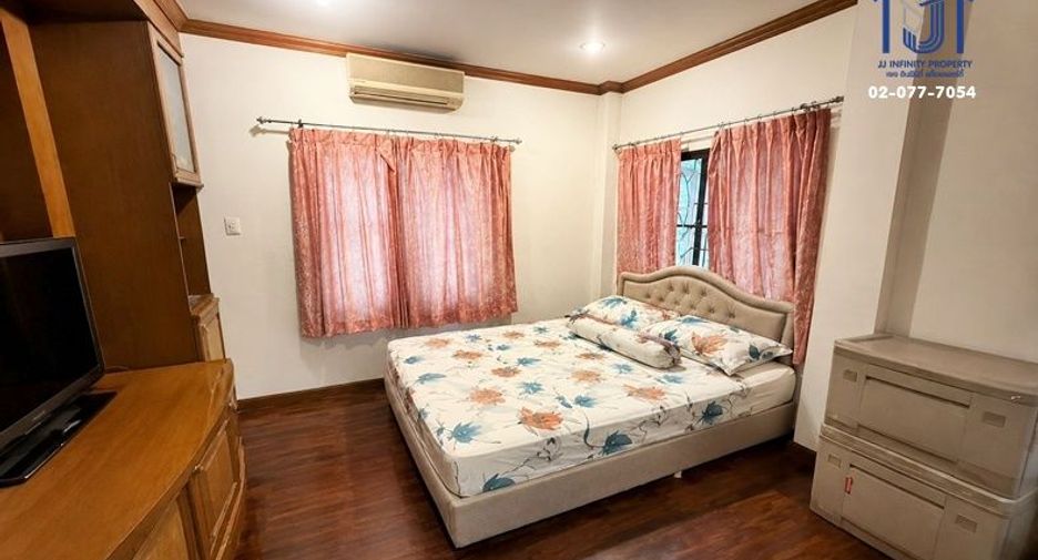 Haus zum Kauf mit 5 Zimmer in Bueng Kum, Bangkok