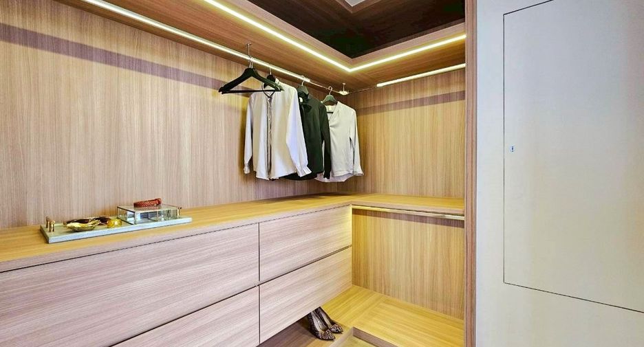 For sale 3 bedrooms condo in Bang Kho Laem, Bangkok