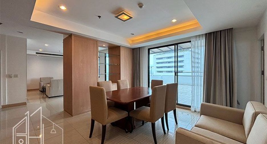For rent 3 bedrooms condo in Watthana, Bangkok