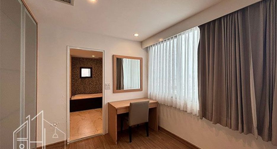 For rent 3 bedrooms condo in Watthana, Bangkok