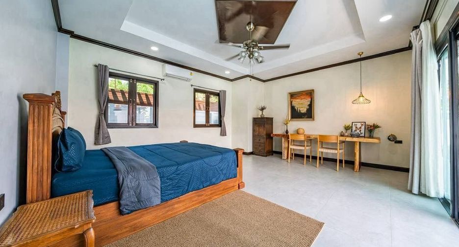 For rent 4 bedrooms villa in Huay Yai, Pattaya