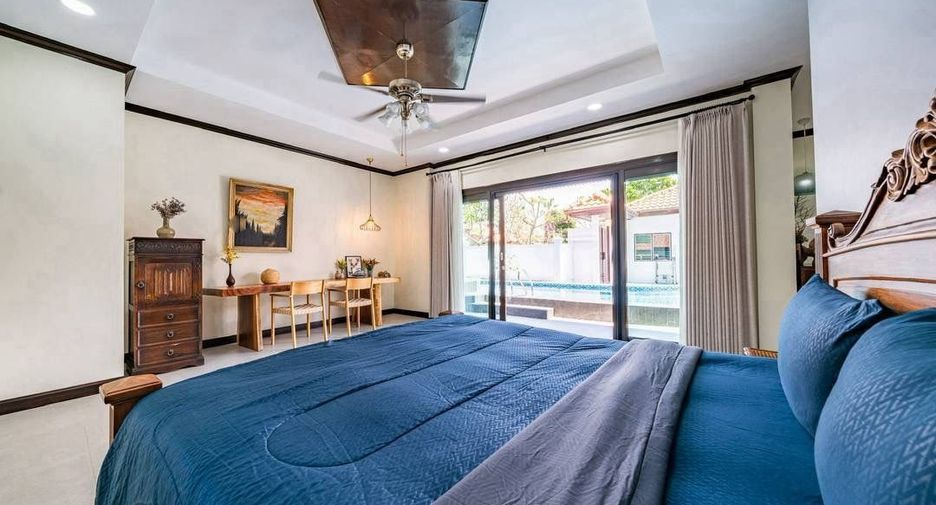 For rent 4 bedrooms villa in Huay Yai, Pattaya