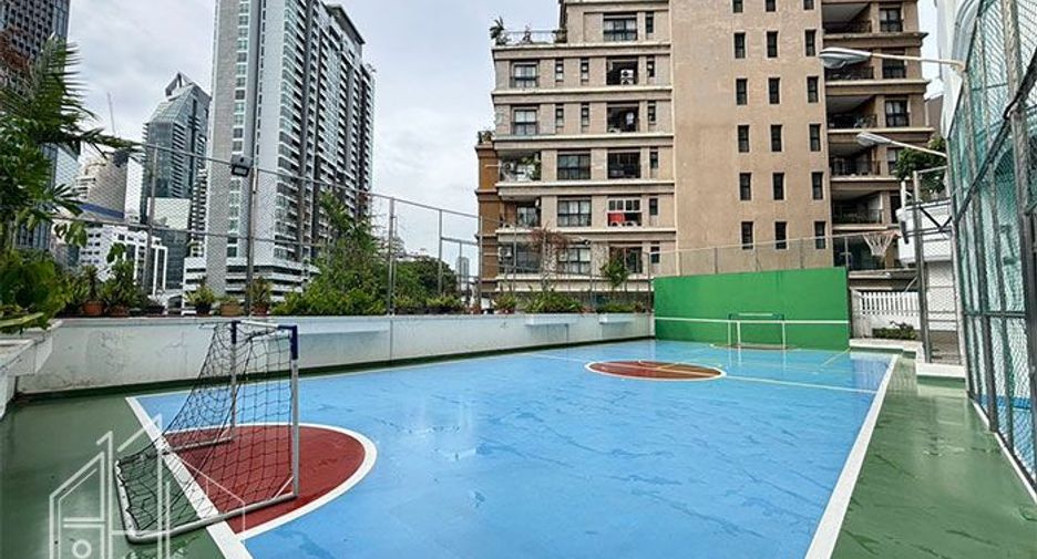 Аренда 4 спальни кондо в Кхлонг Тоеи, Бангкок