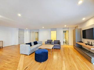 À louer 3 chambres appartement avec services à Sathon, Bangkok
