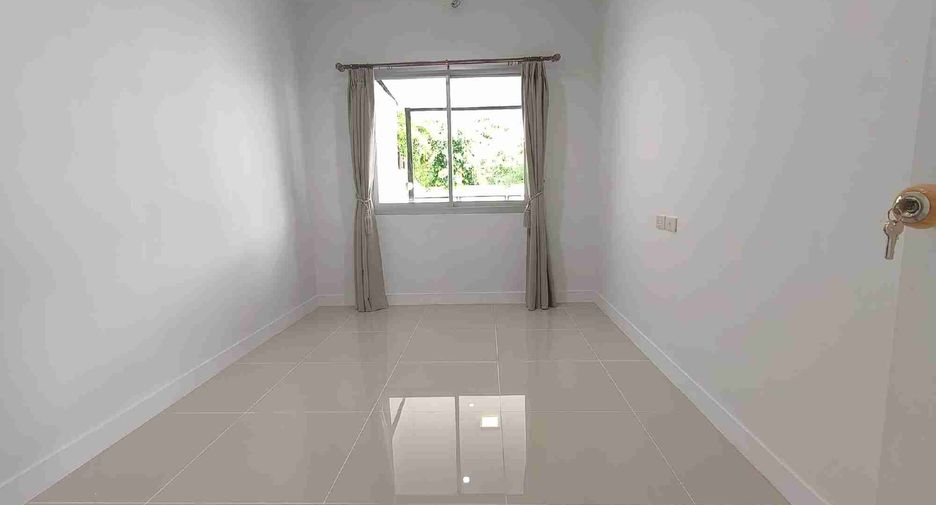 Reihenhaus zum Kauf mit 4 Zimmer in Khlong Sam Wa, Bangkok