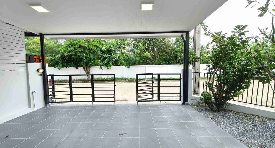 Reihenhaus zum Kauf mit 4 Zimmer in Khlong Sam Wa, Bangkok