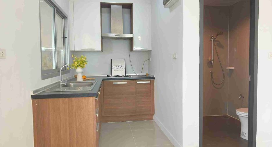 Reihenhaus zum Kauf mit 4 Zimmer in Khlong Sam Wa, Bangkok