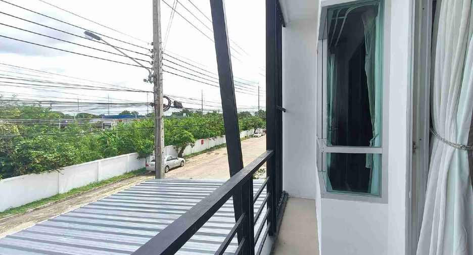 Reihenhaus zum Kauf mit 4 Zimmer in Khlong Sam Wa, Bangkok