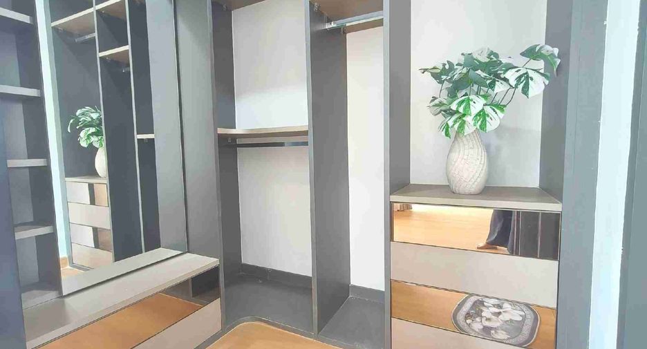 Reihenhaus zum Kauf mit 4 Zimmer in Khlong Sam Wa, Bangkok