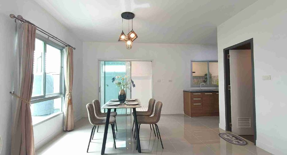 Reihenhaus zum Kauf mit 4 Zimmer in Khlong Sam Wa, Bangkok
