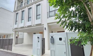 For rent 5 bedrooms house in Lat Krabang, Bangkok