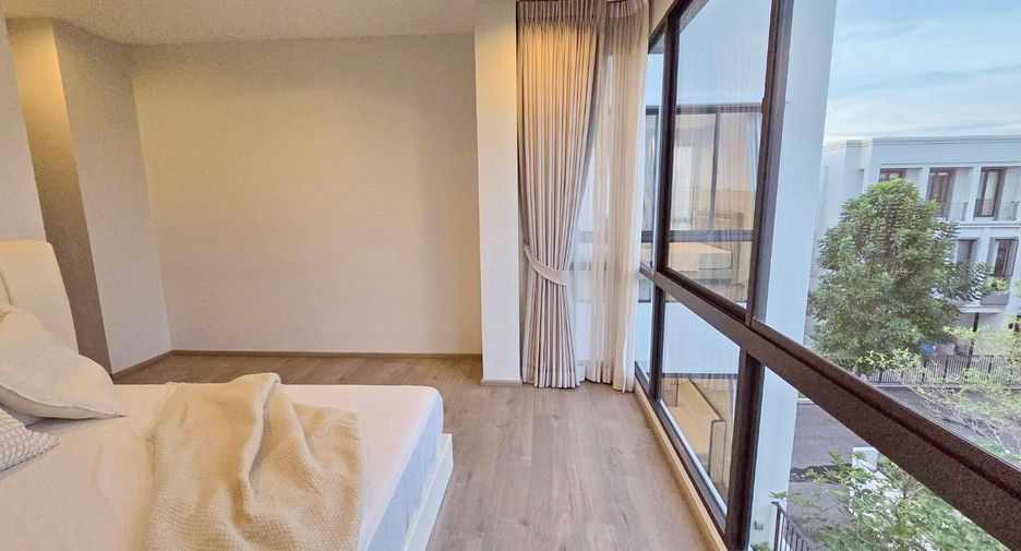 For rent 5 bedrooms house in Lat Krabang, Bangkok