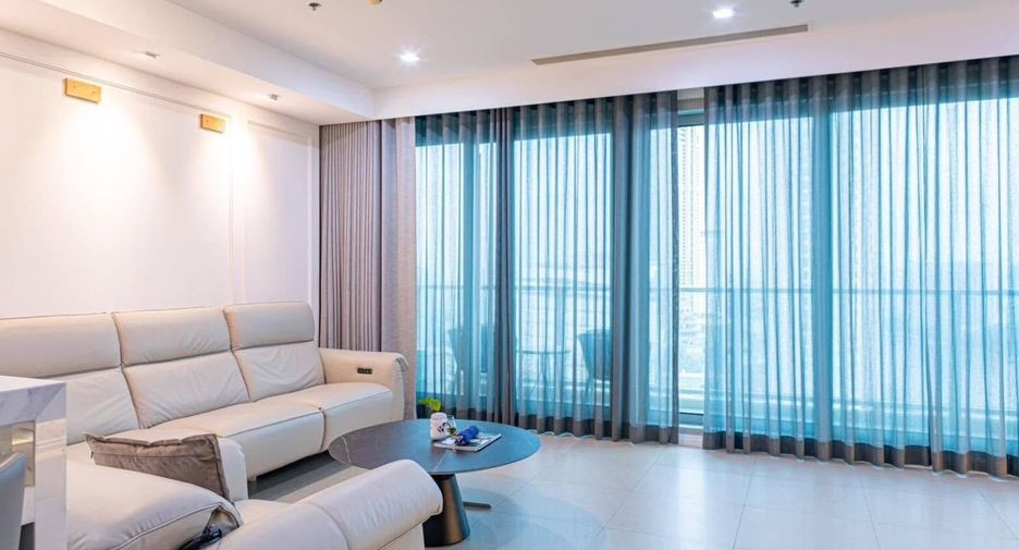For rent 2 bedrooms condo in Sathon, Bangkok