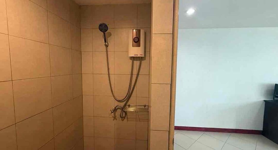 Hotel en alquiler de 14 habitaciones en Bang Lamung, Chonburi