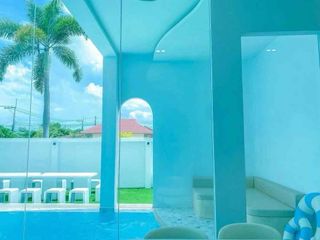 For rent 4 bedrooms villa in Bang Lamung, Chonburi