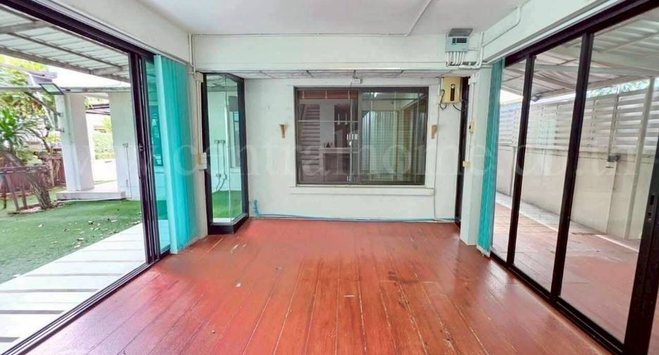 À louer et à vendre 6 chambres maison à Sai Mai, Bangkok