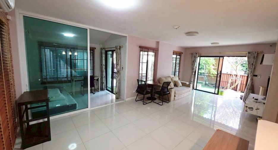 À louer et à vendre 6 chambres maison à Sai Mai, Bangkok