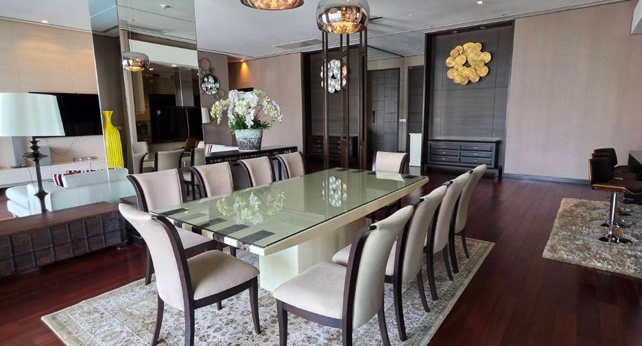 For sale and for rent 4 bedrooms condo in Watthana, Bangkok