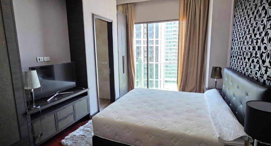 For sale and for rent 4 bedrooms condo in Watthana, Bangkok