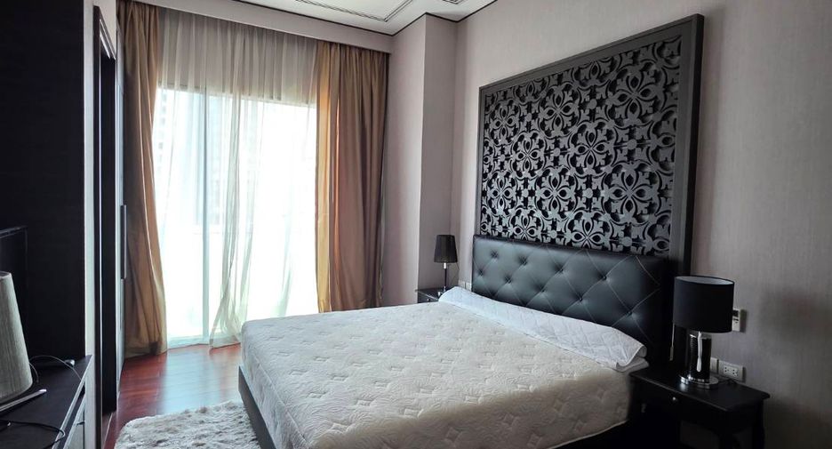 For sale and for rent 4 bedrooms condo in Watthana, Bangkok