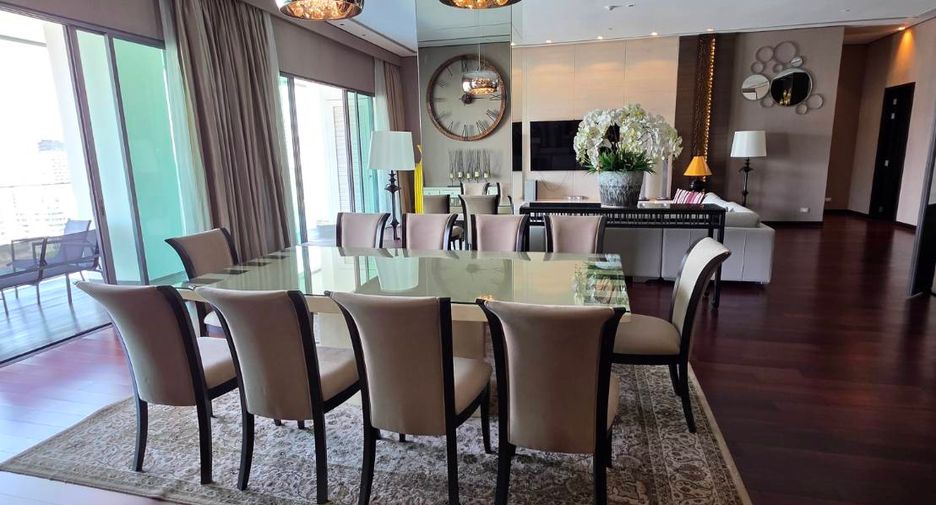 For sale and for rent 4 bedrooms condo in Watthana, Bangkok