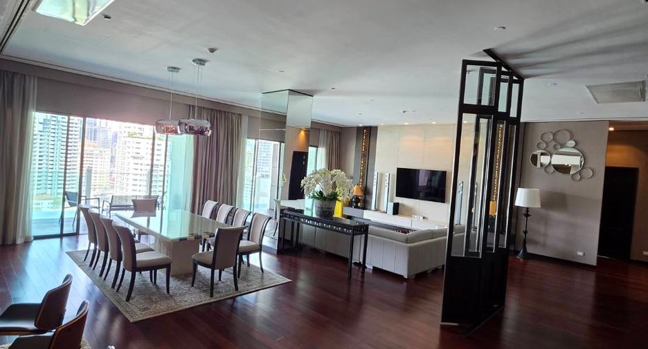 For sale and for rent 4 bedrooms condo in Watthana, Bangkok