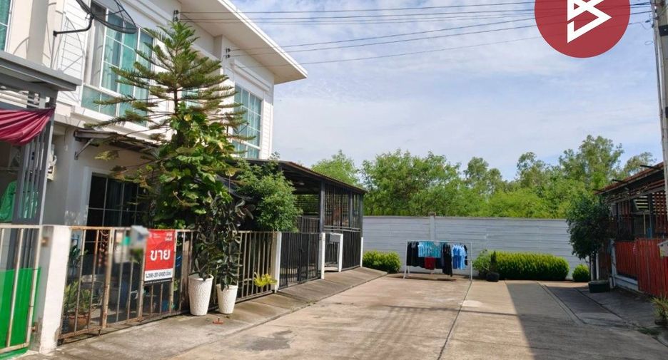À vendre 4 chambres maison de ville à Ban Pho, Chachoengsao