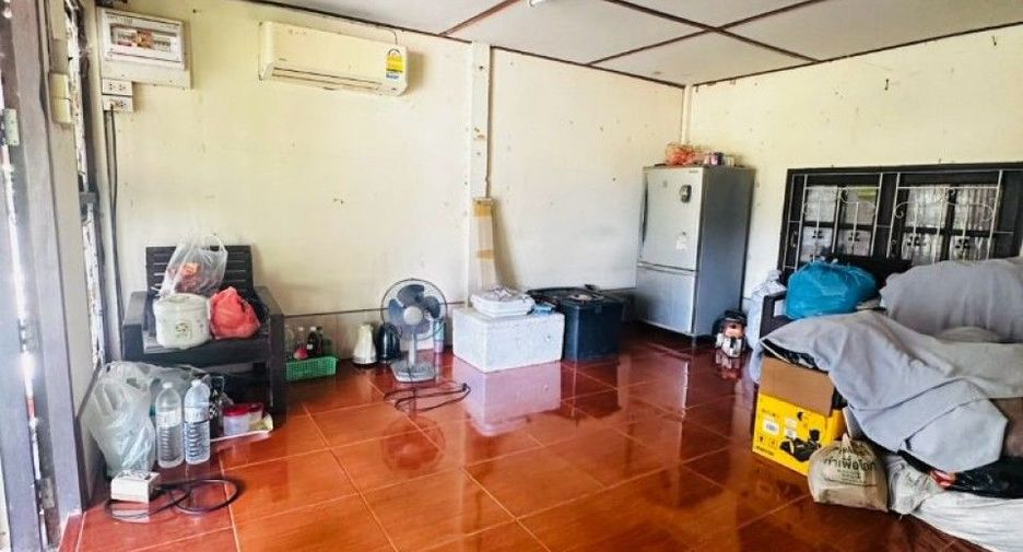 À vendre 1 chambre maison à Phanat Nikhom, Chonburi