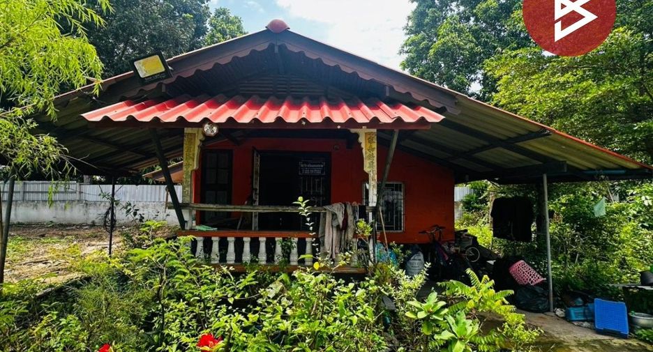 À vendre 1 chambre maison à Phanat Nikhom, Chonburi