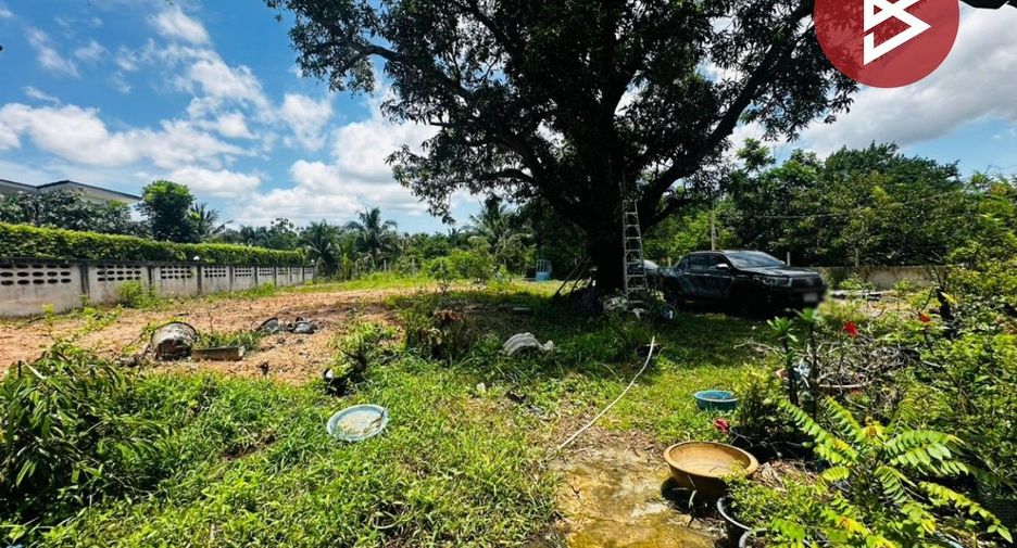 À vendre 1 chambre maison à Phanat Nikhom, Chonburi