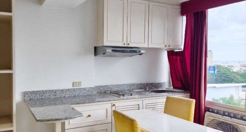 À vendre 1 chambre condo à Si Racha, Chonburi