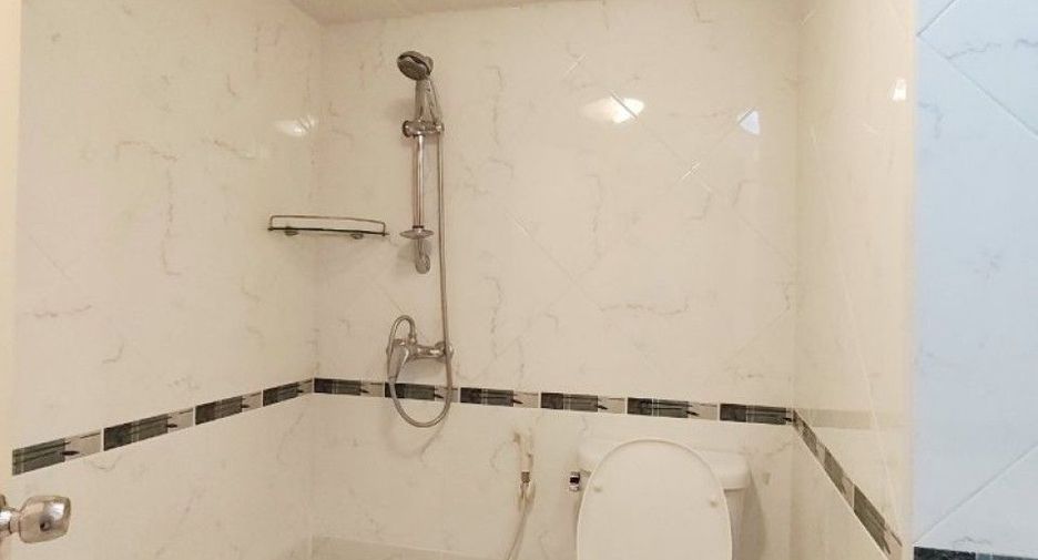 À vendre 1 chambre condo à Si Racha, Chonburi