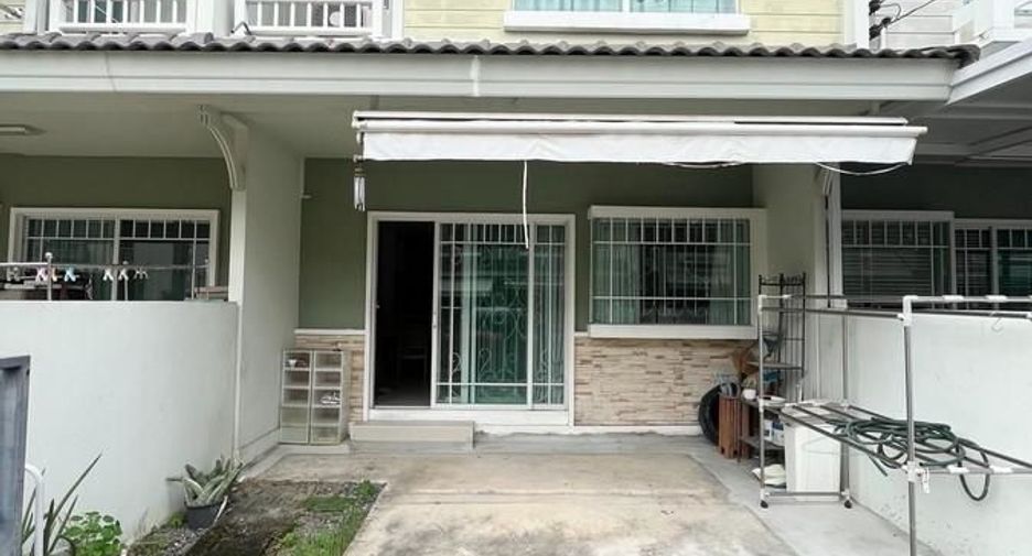 Casa adosada en venta de 2 habitaciones en Bang Phli, Samut Prakan