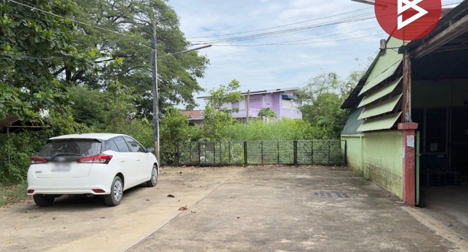 For sale 5 ベッドルーム house in Mueang Uthai Thani, Uthai Thani