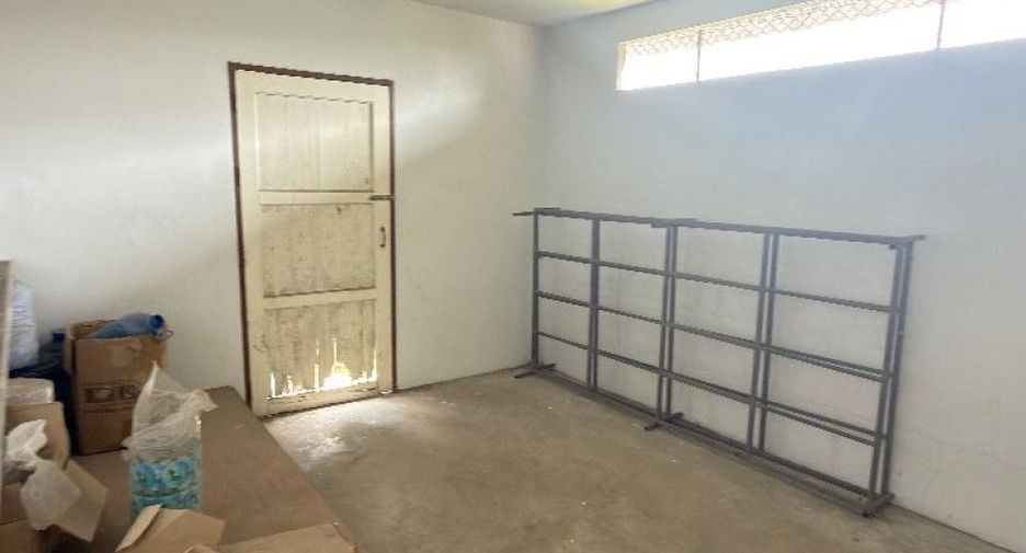For sale 5 ベッドルーム house in Mueang Uthai Thani, Uthai Thani