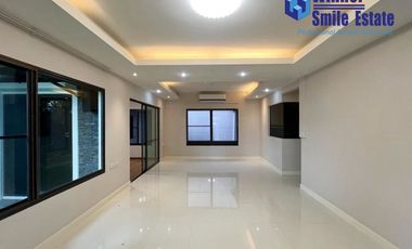 À vendre 4 chambres maison à Bang Phli, Samut Prakan