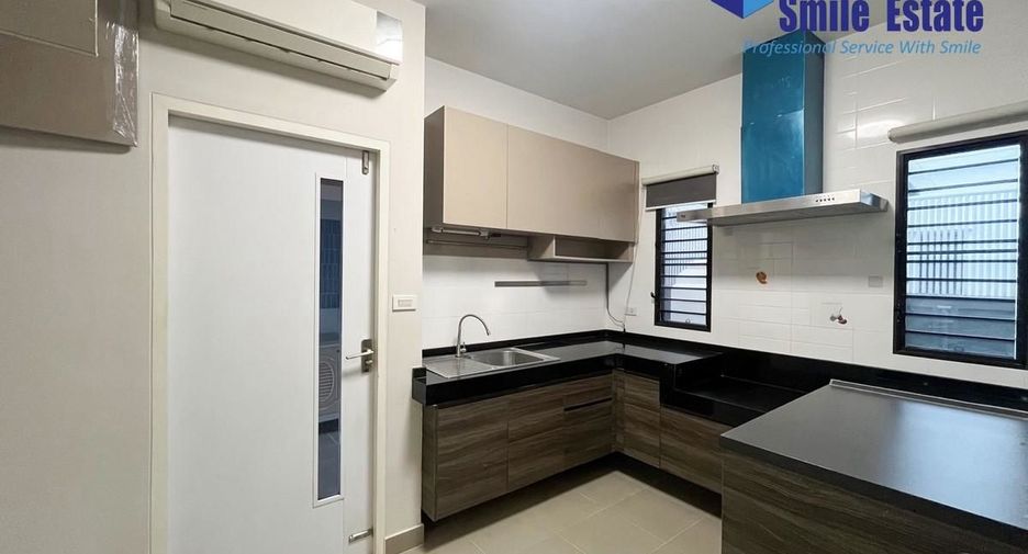 For sale 4 bedrooms house in Bang Phli, Samut Prakan