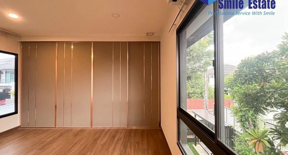For sale 4 bedrooms house in Bang Phli, Samut Prakan