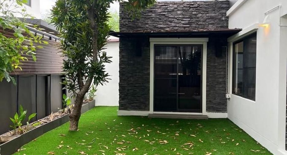 For sale 4 bedrooms house in Bang Phli, Samut Prakan