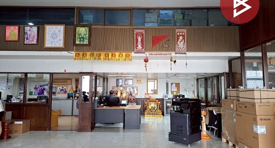 For sale 3 bedrooms retail Space in Mueang Nakhon Pathom, Nakhon Pathom