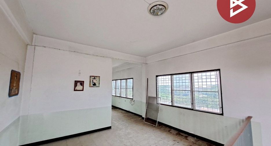 For sale 3 bedrooms retail Space in Mueang Nakhon Pathom, Nakhon Pathom