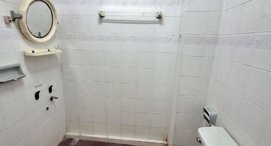 Local comercial en venta de 3 habitaciones en Bueng Kum, Bangkok