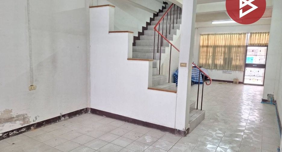 Local comercial en venta de 3 habitaciones en Bueng Kum, Bangkok