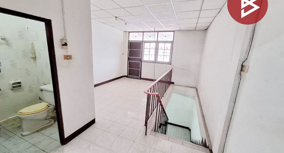 Local comercial en venta de 3 habitaciones en Bueng Kum, Bangkok