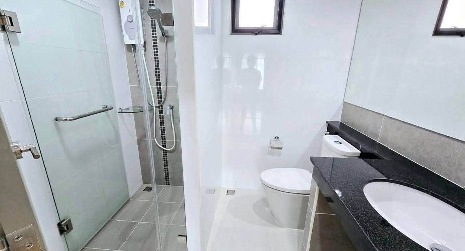 Haus zur Miete mit 3 Zimmer in Saraphi, Chiang Mai