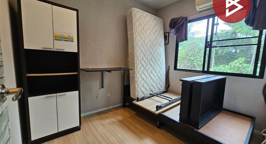 For sale 3 ベッドルーム townhouse in Phasi Charoen, Bangkok